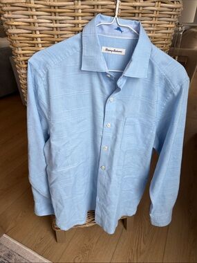 Tommy Bahama Light Blue Woven Button-Up Shirt